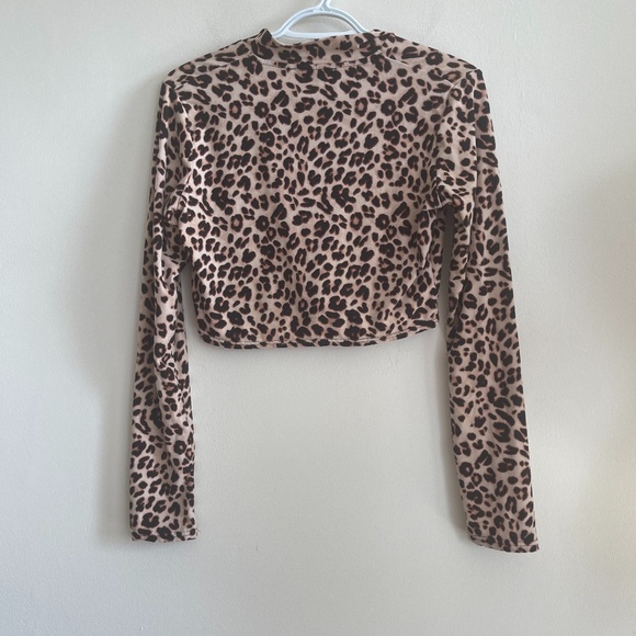 Sommer Ray Leopard Print Cropped Top - Picture 3 of 3